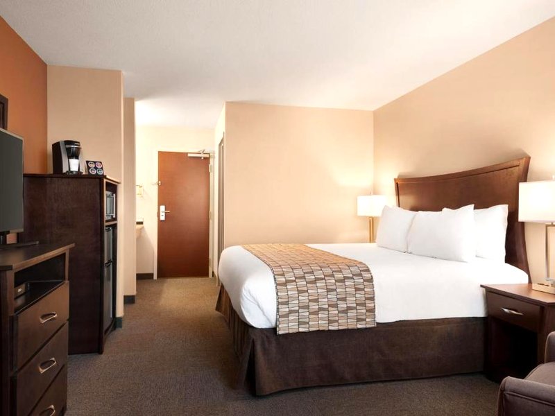 トラベロッジ バイ ウインダム ピンシャー クリーク (Travelodge by Wyndham Pincher Creek)の写真