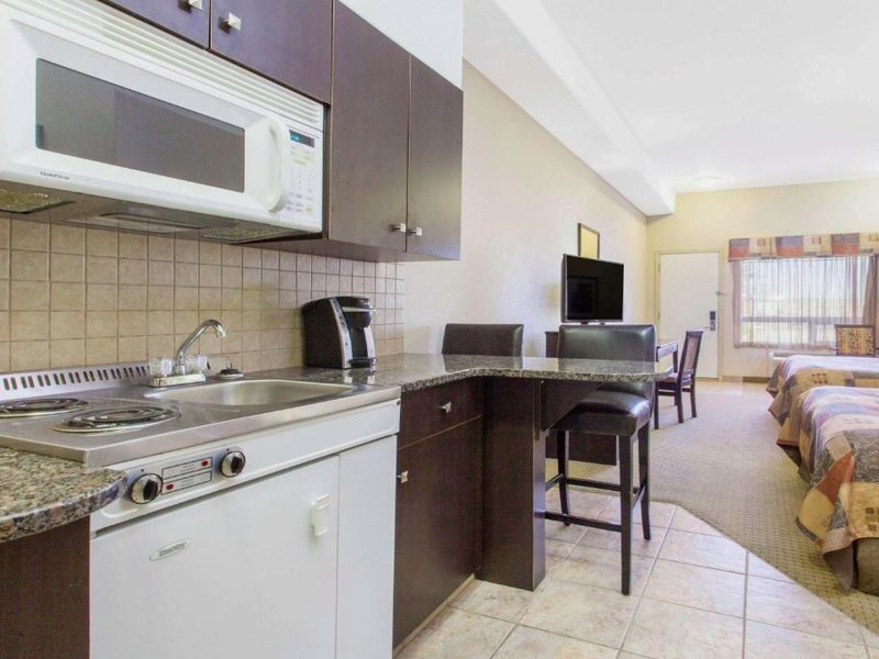 ラマダ バイ ウィンダム ピンチャー クリーク (Ramada by Wyndham Pincher Creek)の写真