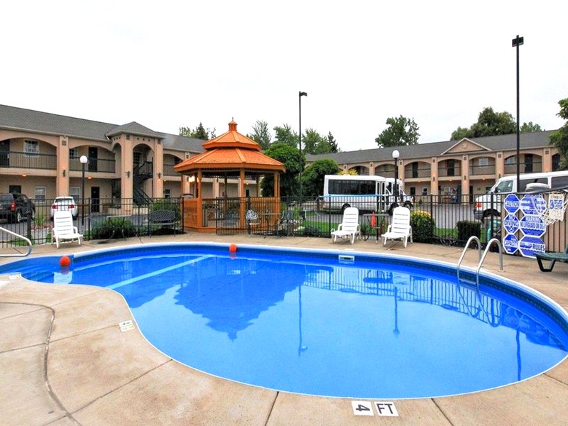 エコノ ロッジ アット ザ フォールズ ノース (Econo Lodge at the Falls North)の写真