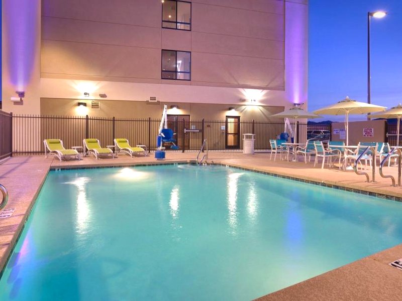 Holiday Inn Express & Suites Phoenix West - Buckeye By IHGの写真