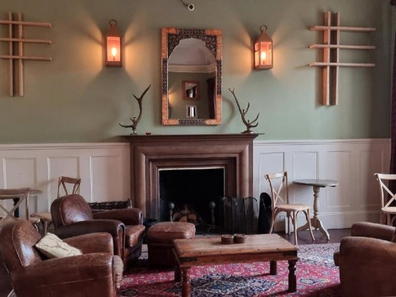 Buccleuch and Queensberry Arms Hotelの写真