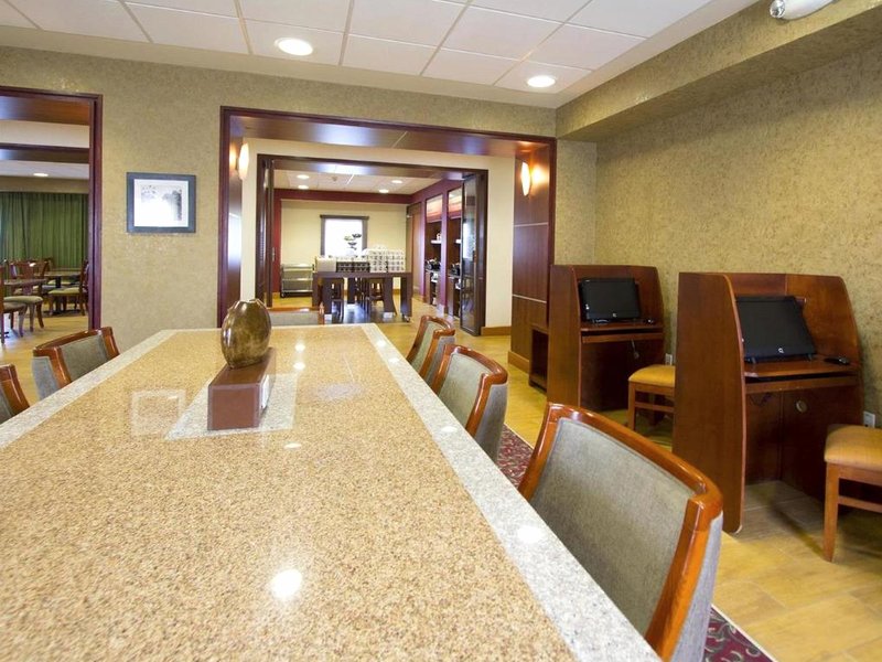 Hampton Inn by Hilton San Juan del Rioの写真