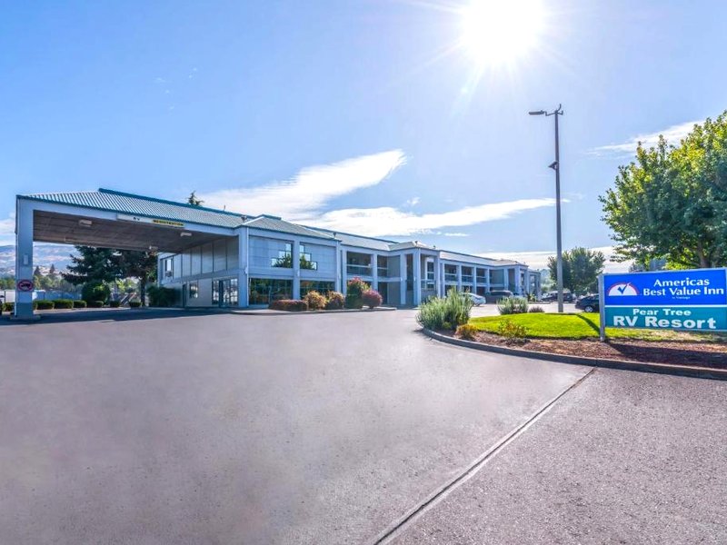 アメリカズ ベスト バリュー イン フェニックス メドフォード (Americas Best Value Inn Phoenix Medford)の写真