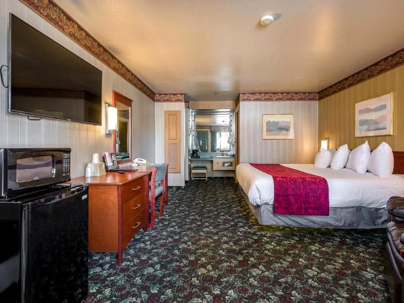 アメリカズ ベスト バリュー イン フェニックス メドフォード (Americas Best Value Inn Phoenix Medford)の写真