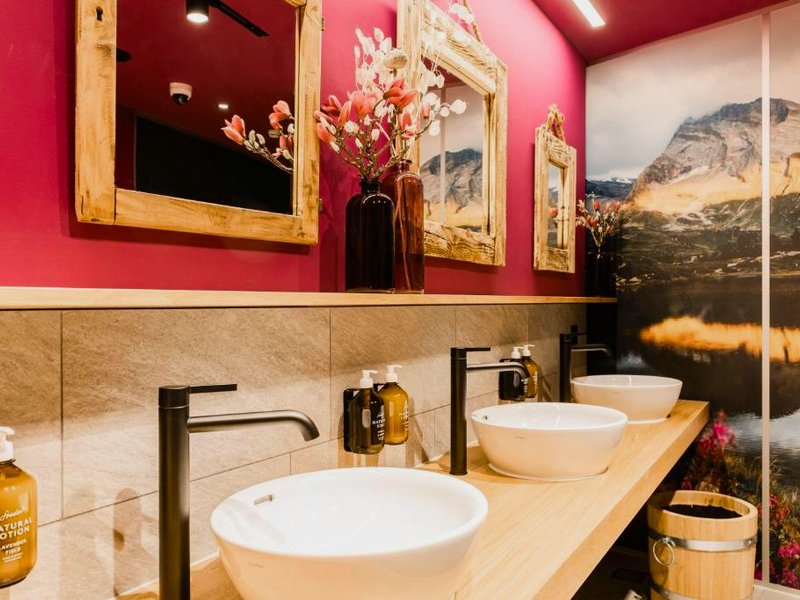 Capsule Hotel - Alpine Garden Zurich Airportの写真