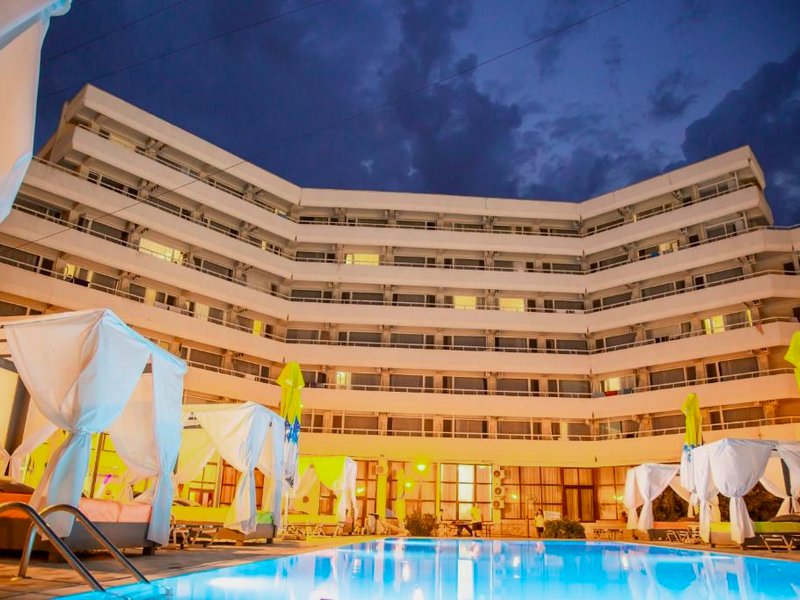 Hotel Ambasadorの写真