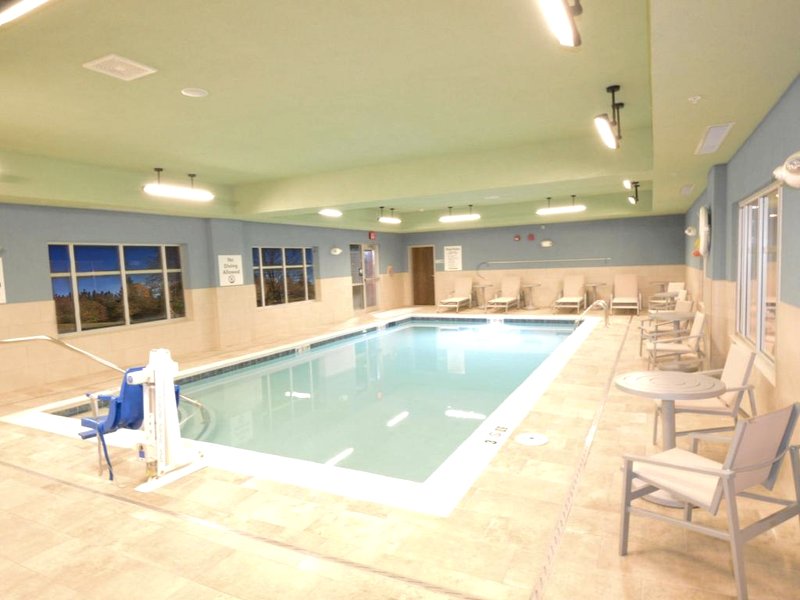 ホリデイ イン エクスプレス ＆ スイーツ トレド ウエスト バイ IHG (Holiday Inn Express & Suites Toledo West By IHG)の写真