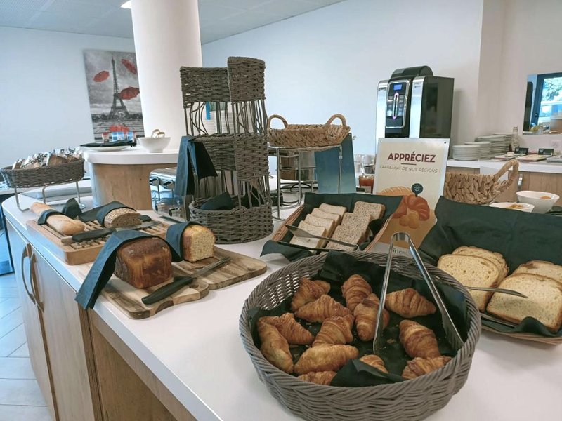 Brit Hotel Confort Lochesの写真