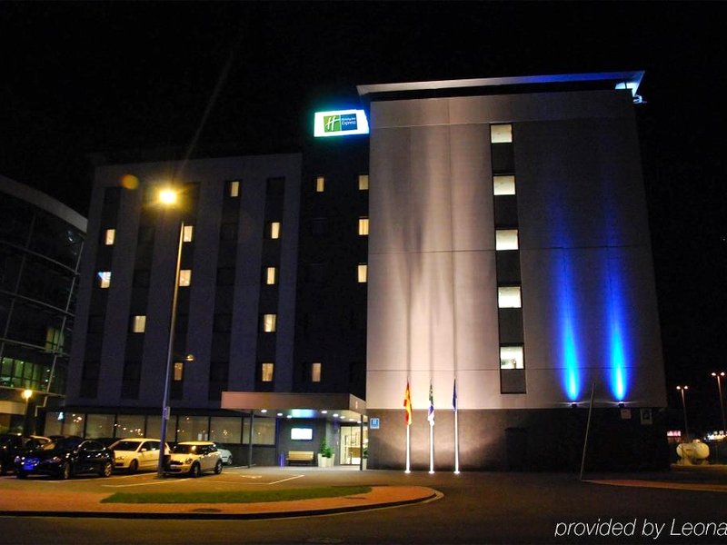 ホリデイ イン エクスプレス カンポ デ ヒブラルタル バリオス バイ IHG (Holiday Inn Express Campo de Gibraltar-Barrios By IHG)の写真