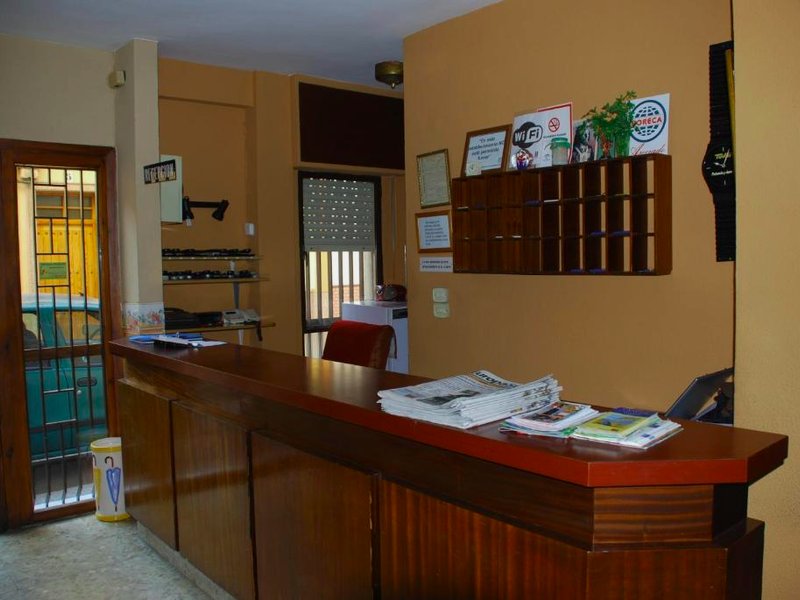 ペンション ベルサリェス (Pension Versalles)の写真