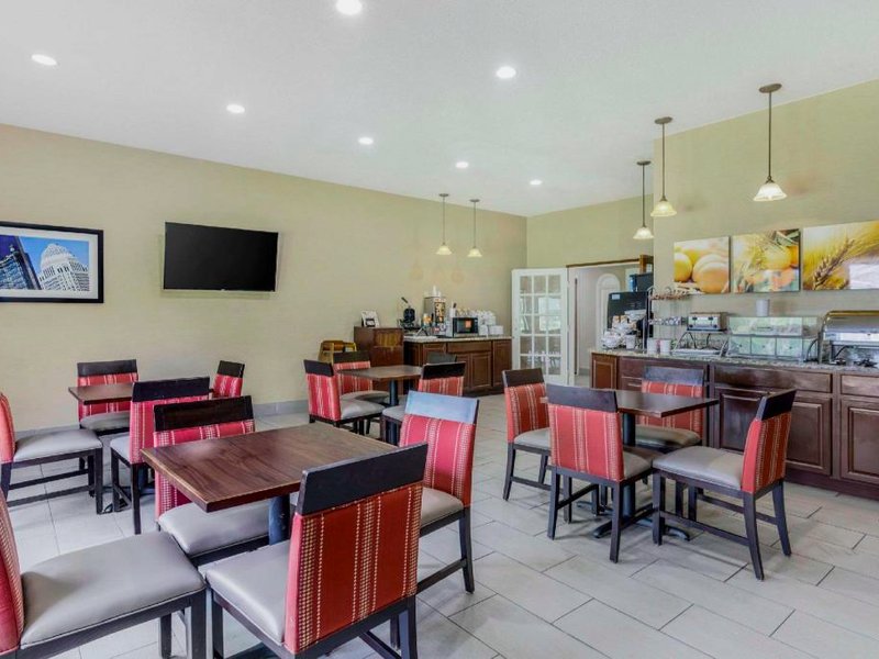 Comfort Inn & Suites La Grangeの写真