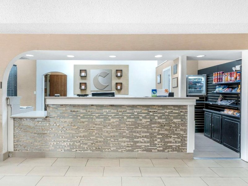 Comfort Inn & Suites La Grangeの写真