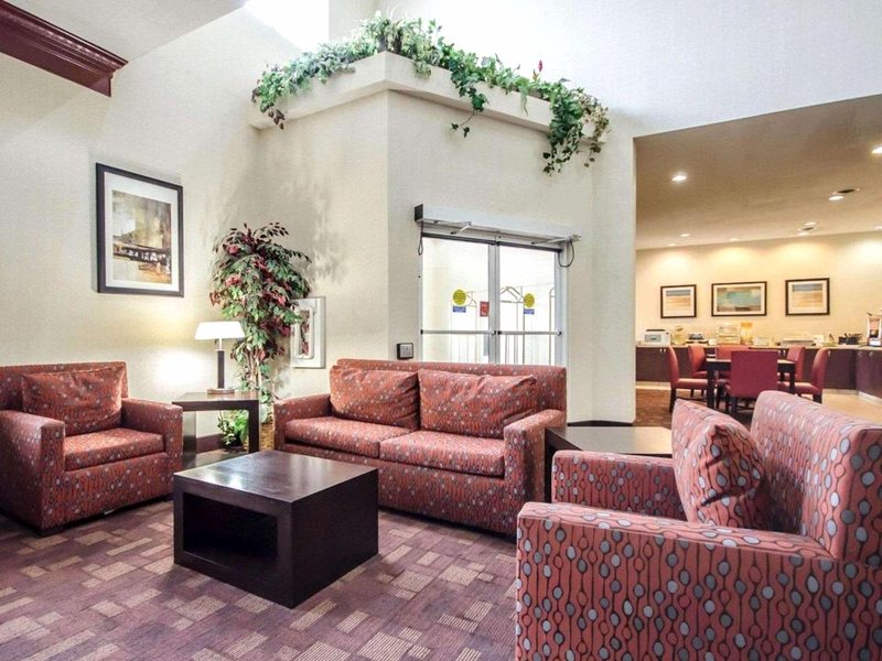 Quality Suites La Grangeの写真