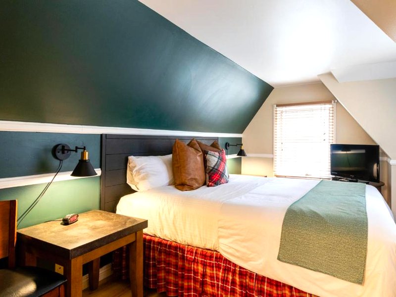 Saddleback Inn at Lake Arrowheadの写真