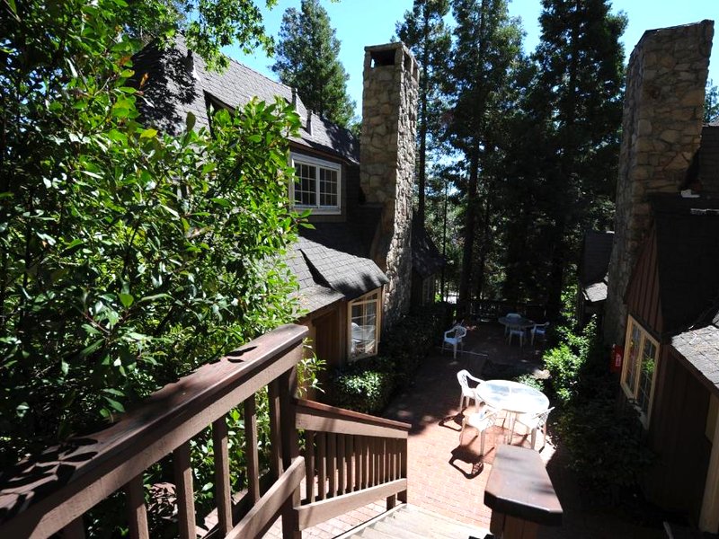 Saddleback Inn at Lake Arrowheadの写真