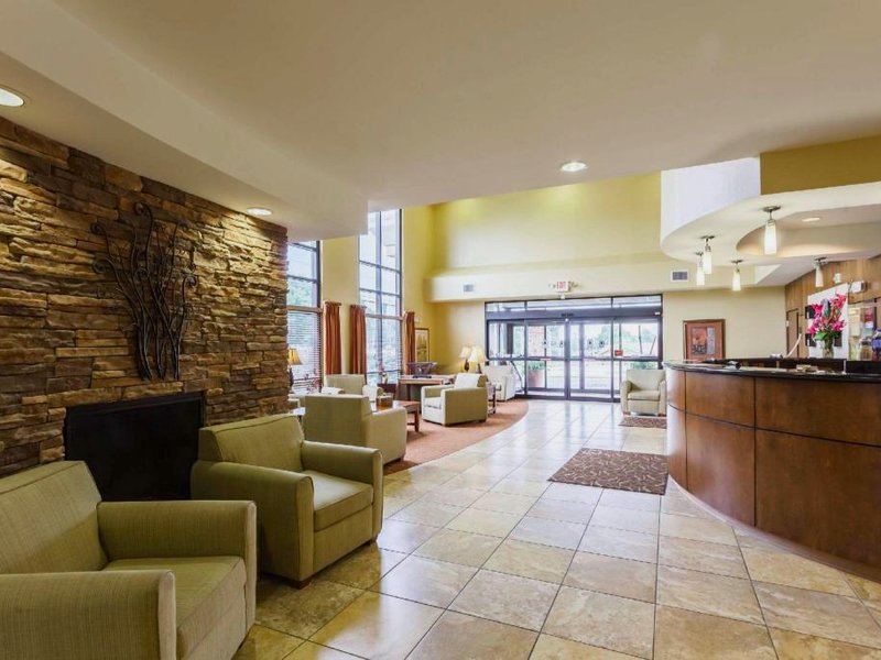 コンフォート スイーツ イースト リンカーン - モール エリア (Comfort Suites East Lincoln - Mall Area)の写真