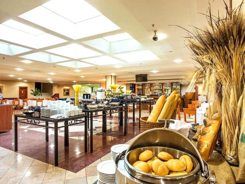 ラマダ バイ ウインダム ソフィア シティ センター (Ramada by Wyndham Sofia City Center)の写真