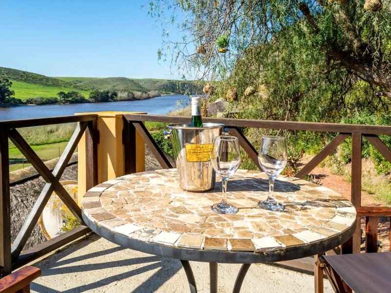 タイドズ リバー ロッジ (Tides River Lodge)の写真