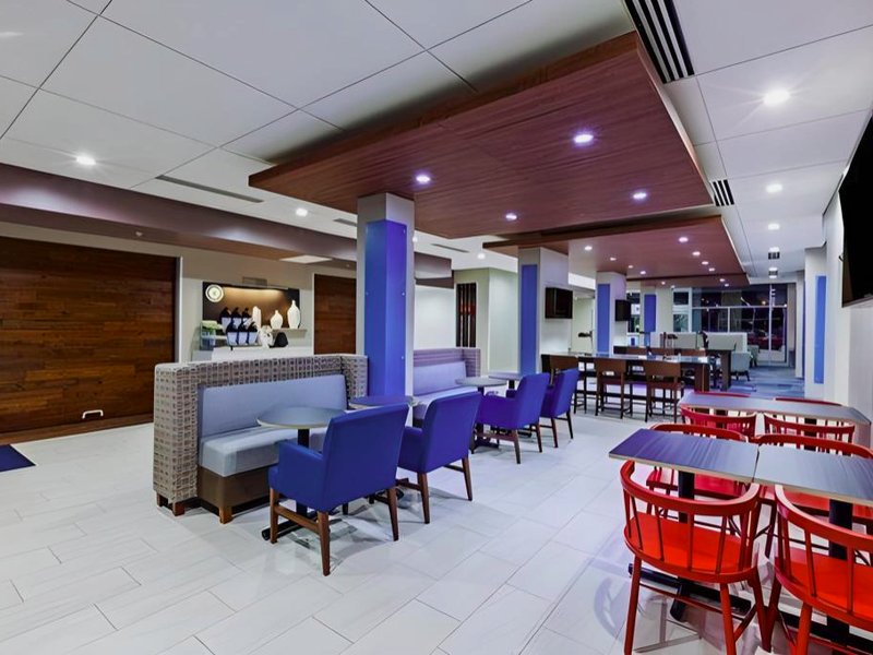 Holiday Inn Express and Suites Tulsa West / Sand Springs By IHGの写真