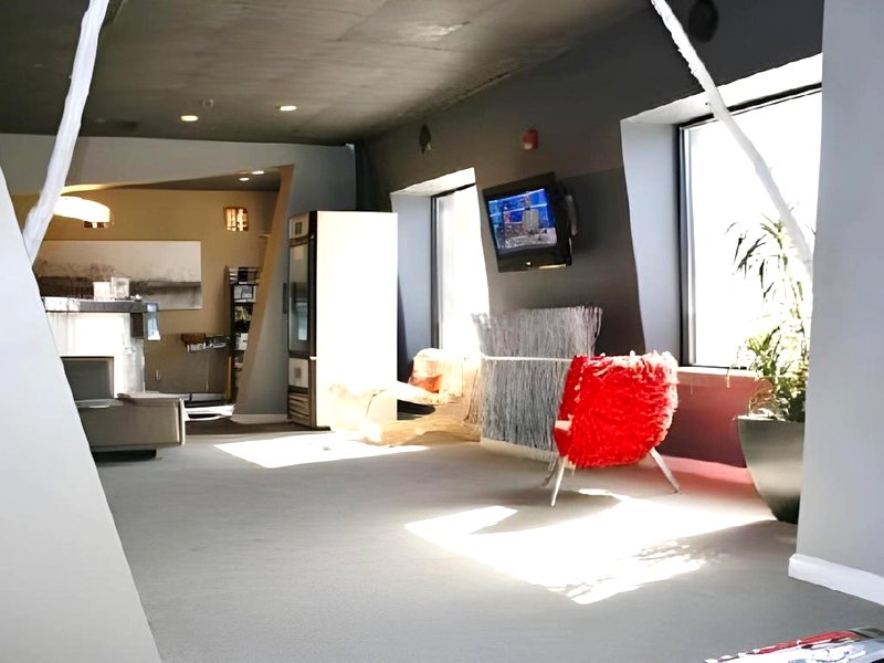 シー アンド ブリーズ ホテル ＆ コンドミニアム (Sea and Breeze Hotel and Condo)の写真