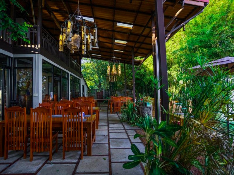 Nakorn River View Guesthouse, Restaurant and Caf`eの写真