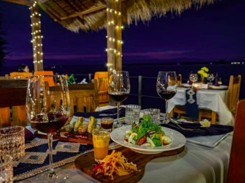 Inthira Champasak Hotelの写真