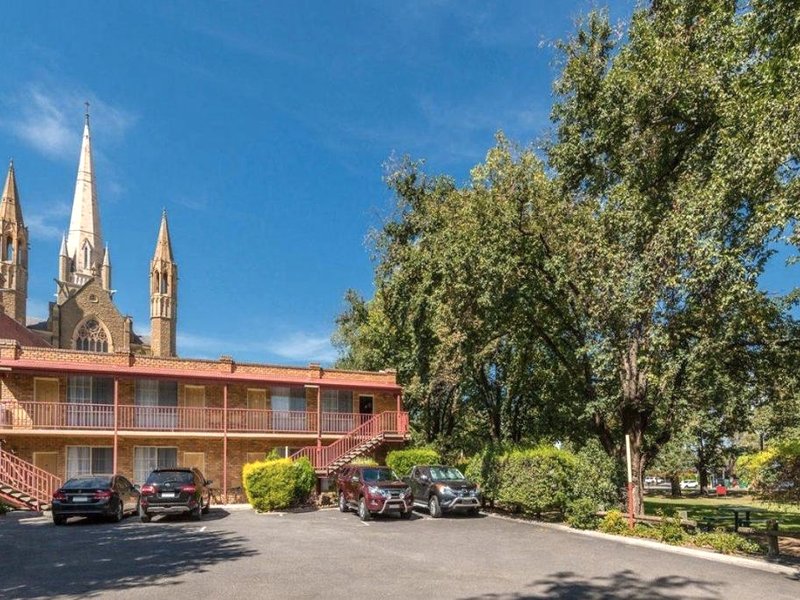 ベストウェスタン カテドラル モーター イン (Cathedral Motor Inn)の写真
