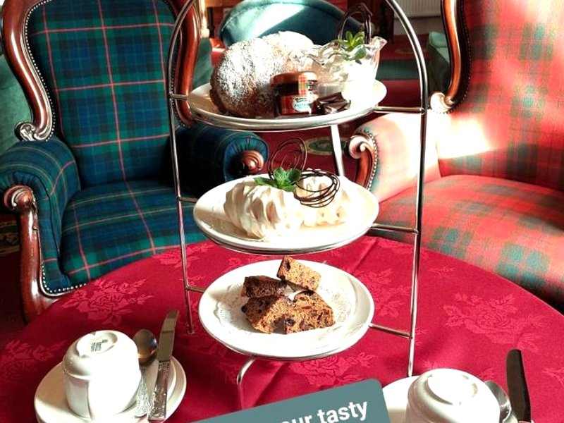 ロバト アームズ ホテル (Lovat Arms Hotel)の写真