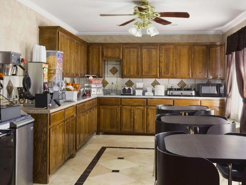 スーパー 8 バイ ウィンダム チルドレス (Super 8 by Wyndham Childress)の写真