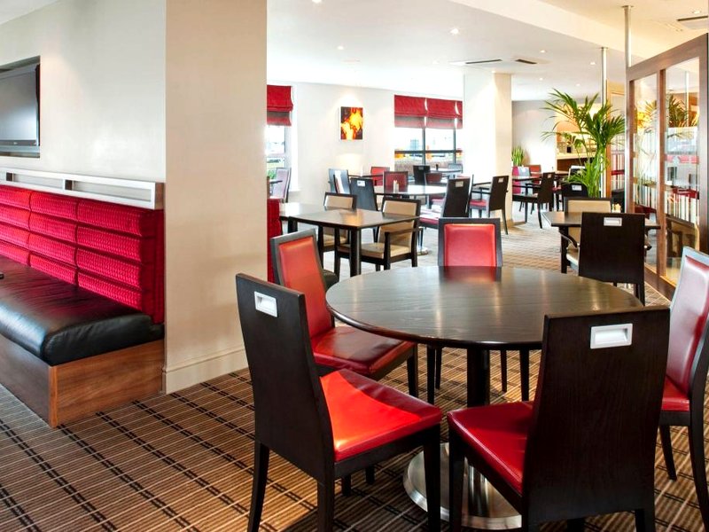 ホリデイ イン エクスプレス グラスゴー エアポート バイ IHG (Holiday Inn Express - Glasgow Airport By IHG)の写真