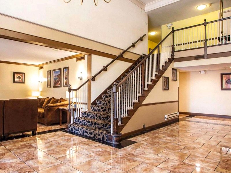クオリティ イン エアポート (Quality Inn Airport)の写真