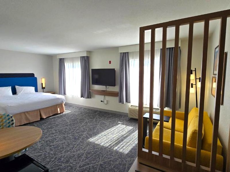 ハンプトン イン&スイーツ シカゴ ディアー パーク (Hampton Inn & Suites Chicago Deer Park)の写真