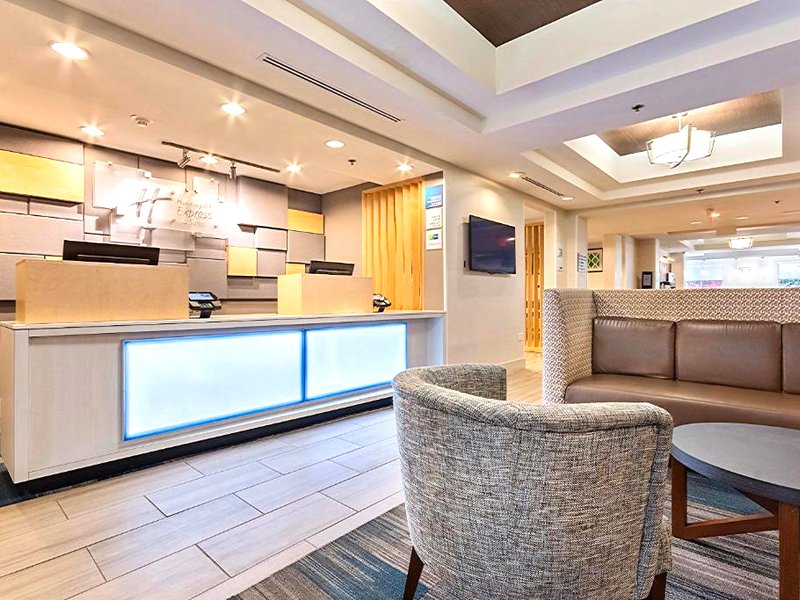 Holiday Inn Express Hotel & Suites Lake Zurich-Barrington By IHGの写真