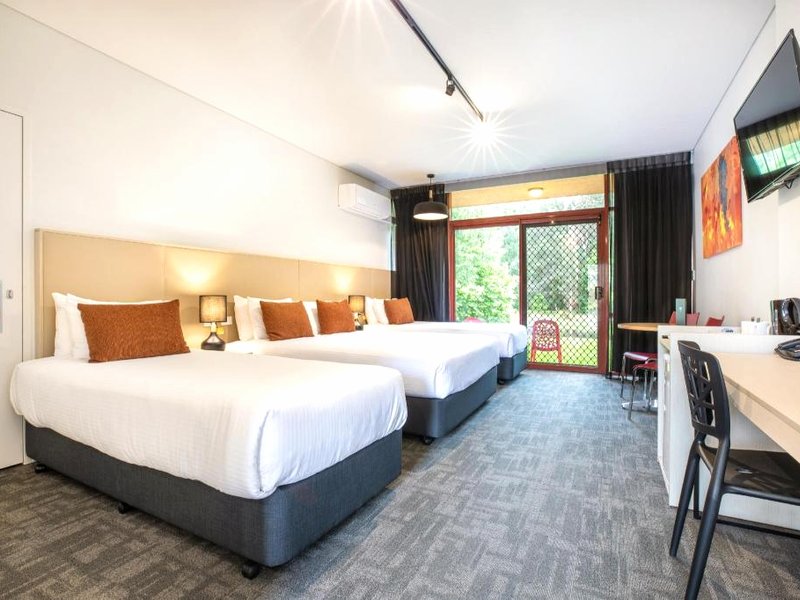 ナイトキャップ アット ヨーク オン リリーデール (Nightcap at York on Lilydale)の写真