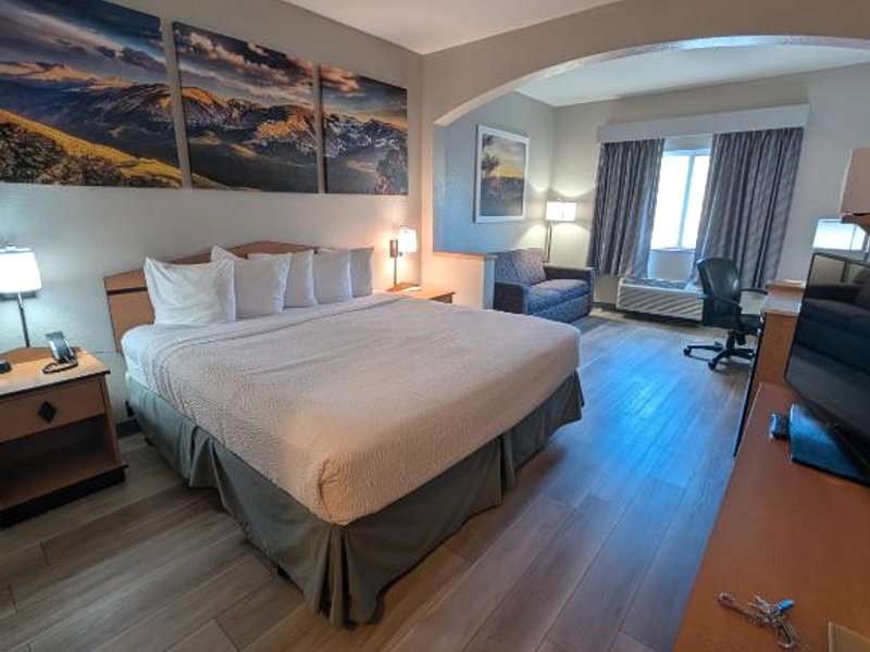 デイズ イン ＆ スイーツ バイ ウィンダム キャッスル ロック (Days Inn & Suites by Wyndham Castle Rock)の写真