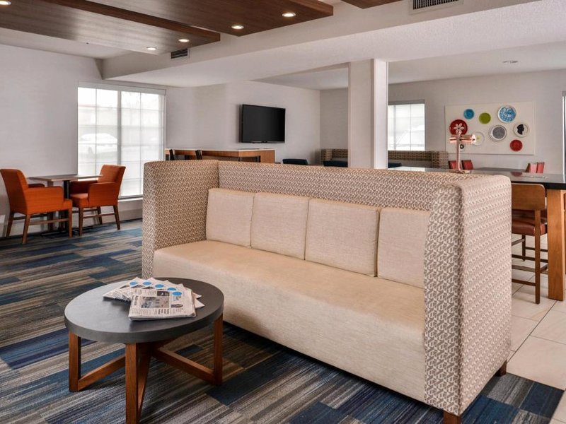 Holiday Inn Express Westley By IHGの写真