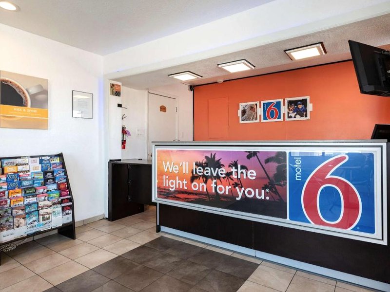 Motel 6 Westley, CAの写真