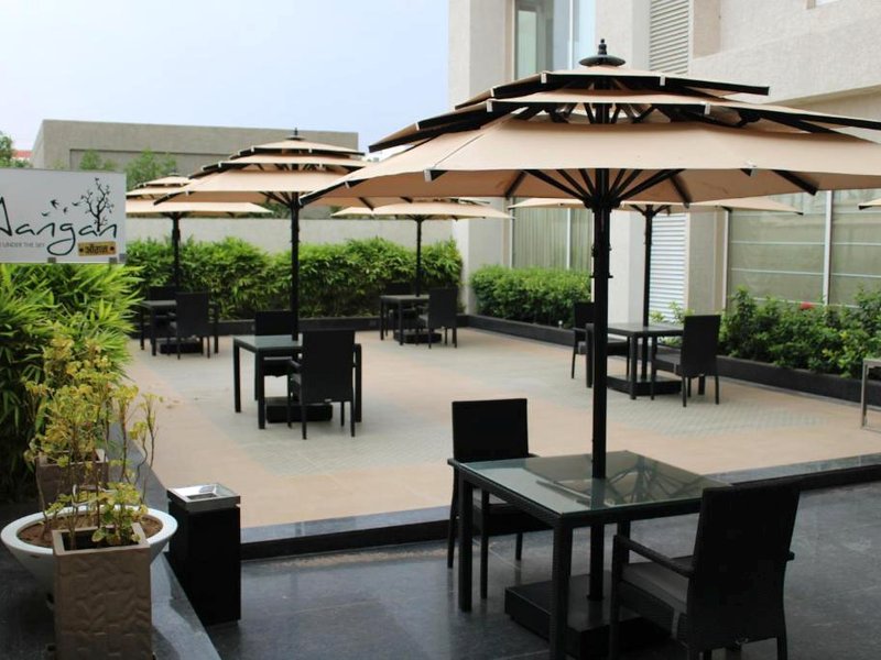 ラマダ バイ ウィンダム ガンディーダム シナイ (Ramada by Wyndham Gandhidham Shinay)の写真