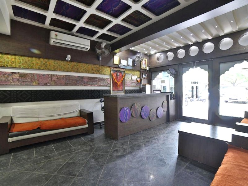OYO 41684 ホテル ケサル アンド カヴェリ レストラン (OYO 41684 hotel kesar and kaveri resturant)の写真