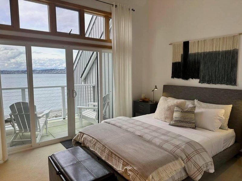 Seaside Oasis Oceanfront Bliss Condo at Semiahmooの写真