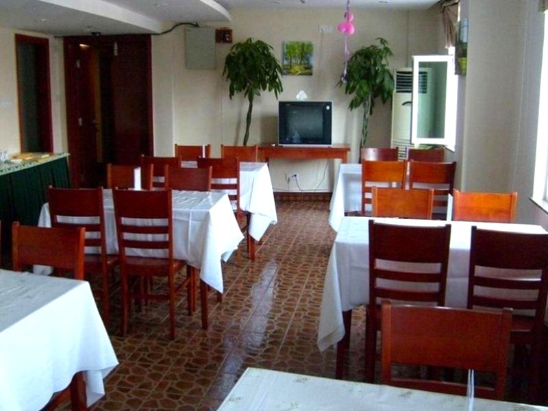 グリーンツリー イン アンクィン レンミン ロード コマーシャル ストリート エクスプレス ホテル (GreenTree Inn Anqing Renmin Road Commercial Street Express Hotel)の写真
