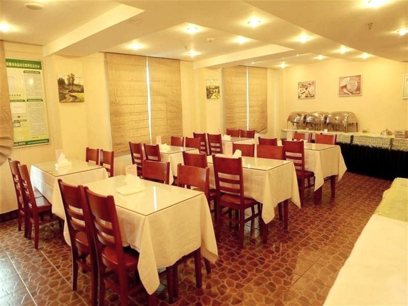 グリーンツリー イン アンクィン レンミン ロード コマーシャル ストリート エクスプレス ホテル (GreenTree Inn Anqing Renmin Road Commercial Street Express Hotel)の写真