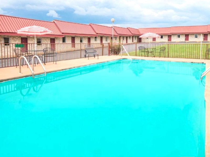 Ozark Junction mountain view by OYOの写真