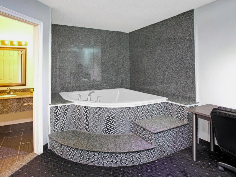 ハワード ジョンソン イン ガナノクエ (Howard Johnson by Wyndham Gananoque)の写真