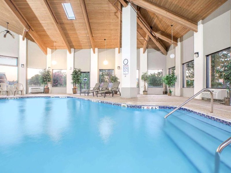 デイズ イン&スイーツ バイ ウィンダム ブリンクリー (Days Inn & Suites by Wyndham Brinkley)の写真
