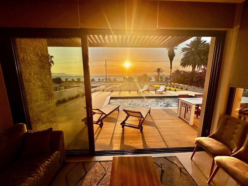 Santa Barbara Seafront villas w jacuzzi poolの写真