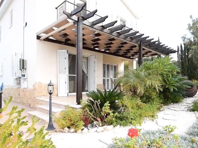 ［アギア マリーナ クリソコウス］ヴィラ（m²）｜ 3ベッドルーム／2バスルーム (Fab Sea & Mountain View Villa. Close to the beach.)の写真