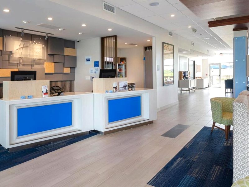 Holiday Inn Express And Suites Bourbonnais East - Bradley By IHGの写真