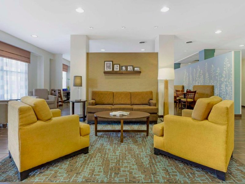 Sleep Inn & Suites Cumberland-LaValeの写真