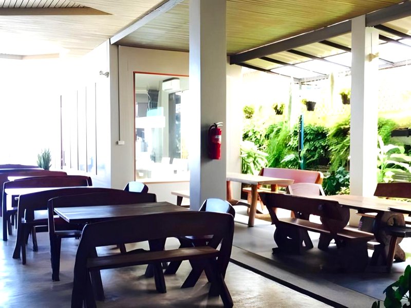 プラチュアップ ビーチ ホテル (Prachuap Beach Hotel)の写真